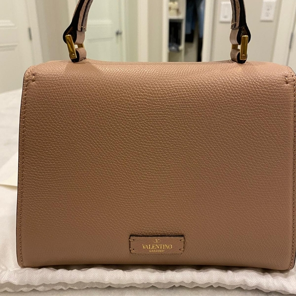 AUTHENTIC VALENTINO SMALL VSLING GRAINY CALFSKIN HANDBAG WORN TWICE. - Picture 4 of 5